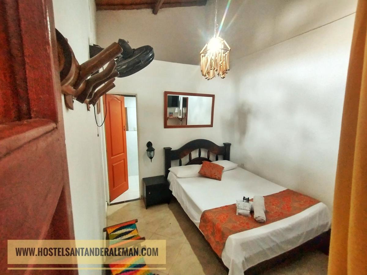Santander Aleman Hostel San Gil Bagian luar foto