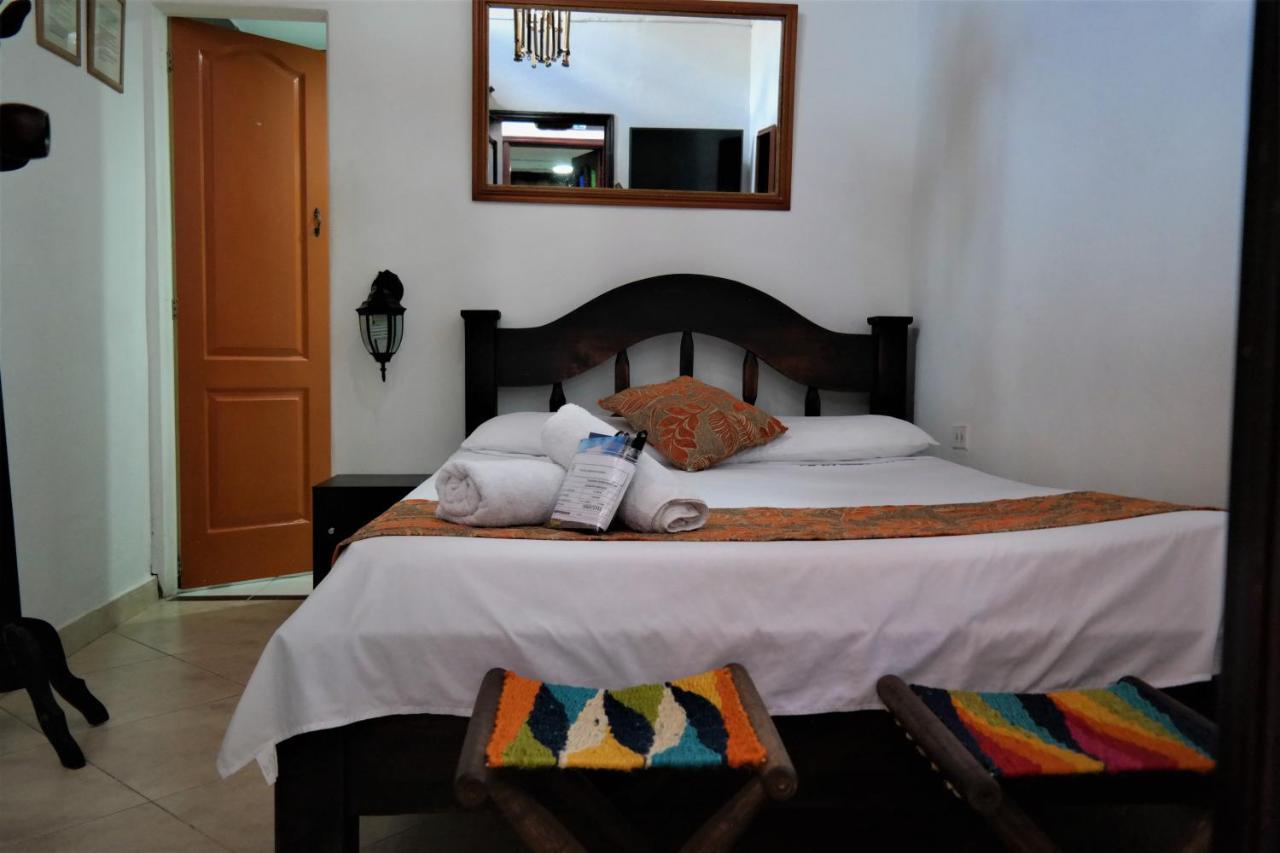 Santander Aleman Hostel San Gil Bagian luar foto