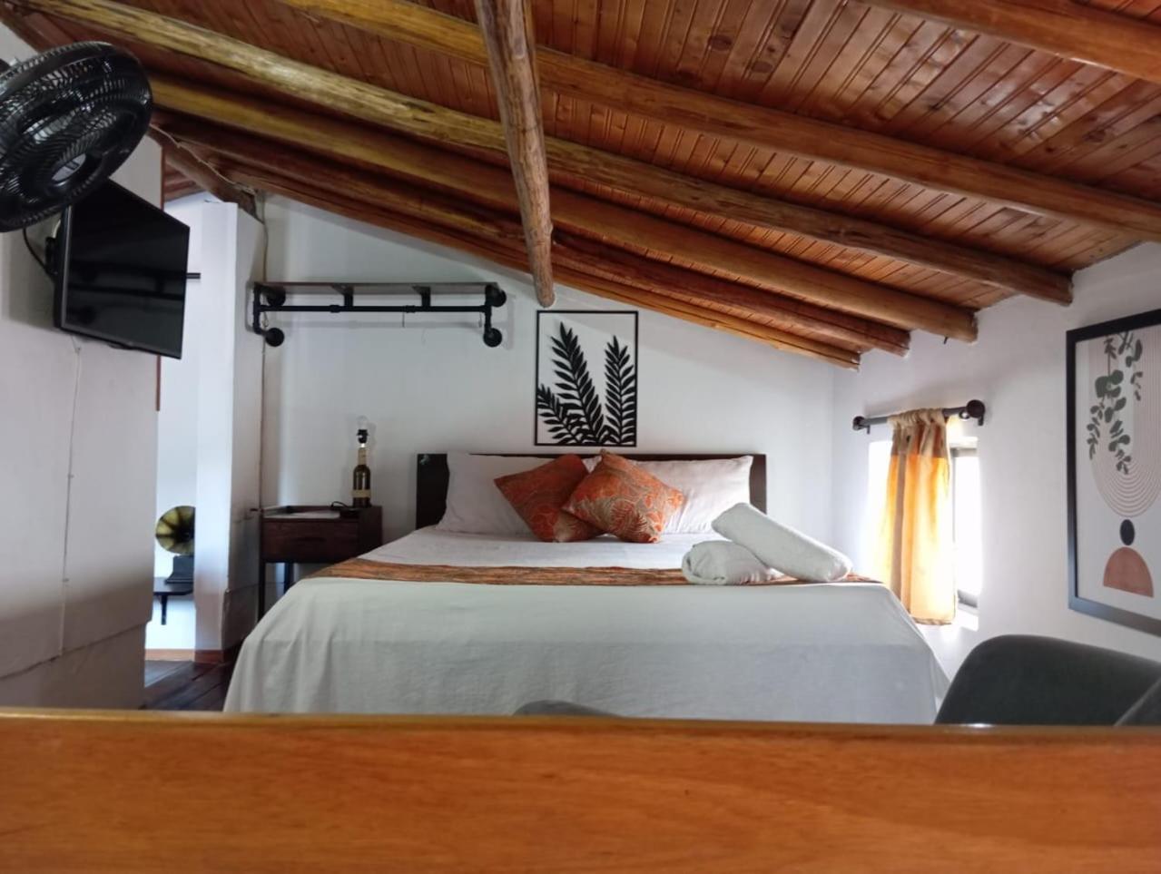 Santander Aleman Hostel San Gil Bagian luar foto