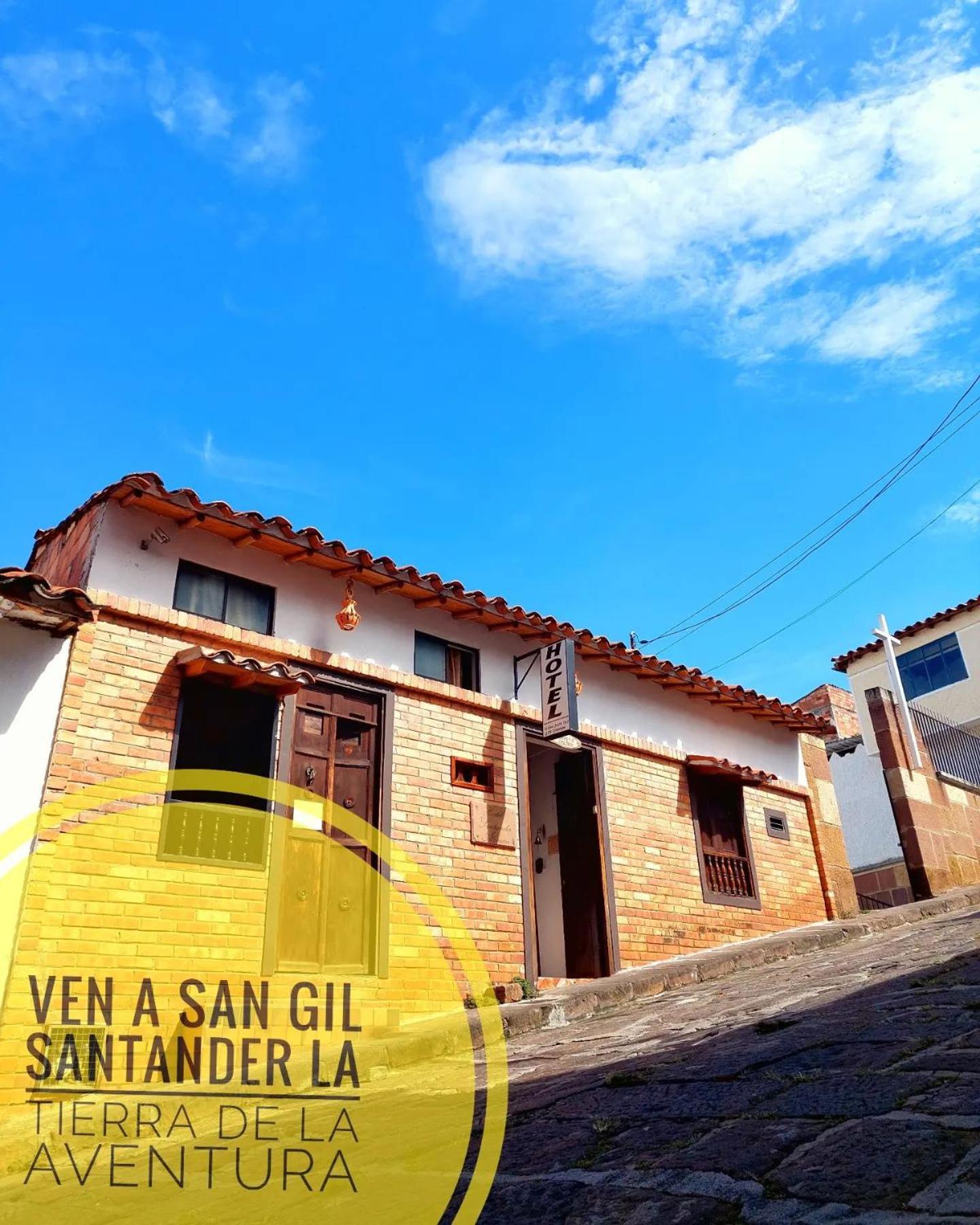 Santander Aleman Hostel San Gil Bagian luar foto